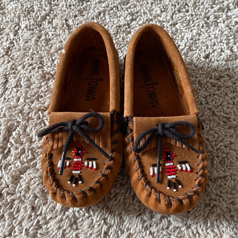 Minnetonka Moccasin Kids Shoe